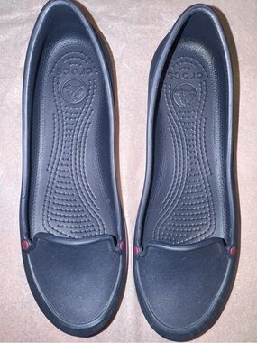 CROCS Blue Slip-On Ballet Flats with Red Stud Accents